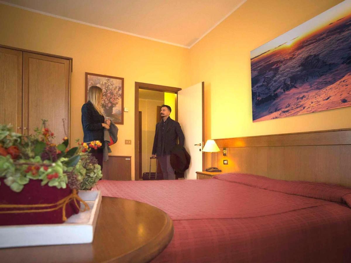 Hotel Clementi Salice Terme Exterior foto